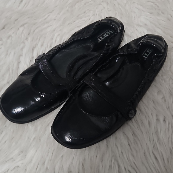 Born Shoes - Women's Patent Black Mary Jane Flats with Strap